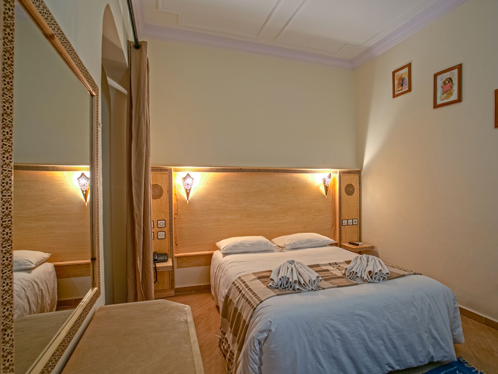 Rondreis Marokko, Zagora, Kasbah Sirocco, standard room tweepersoonsbed