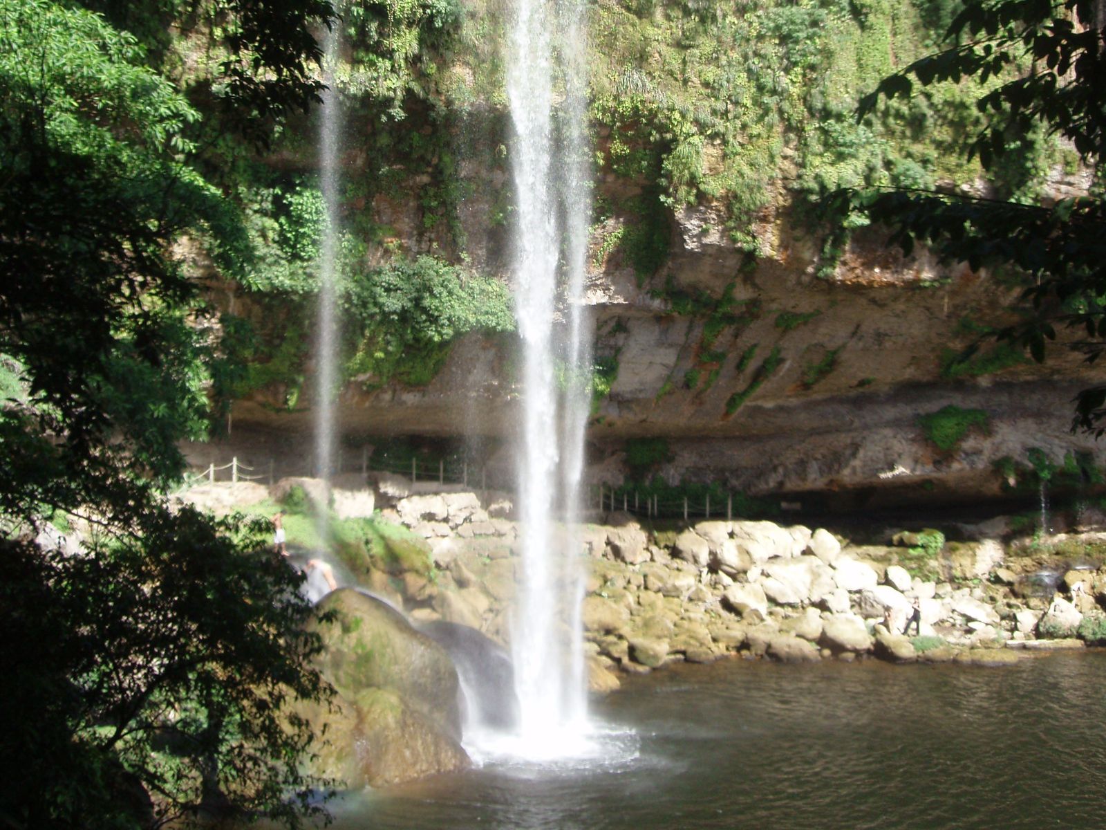 Rondreis Mexico, Palenque, Palenque, Misol Ha en Agua Azul in één dag, watervallen van Misol Ha