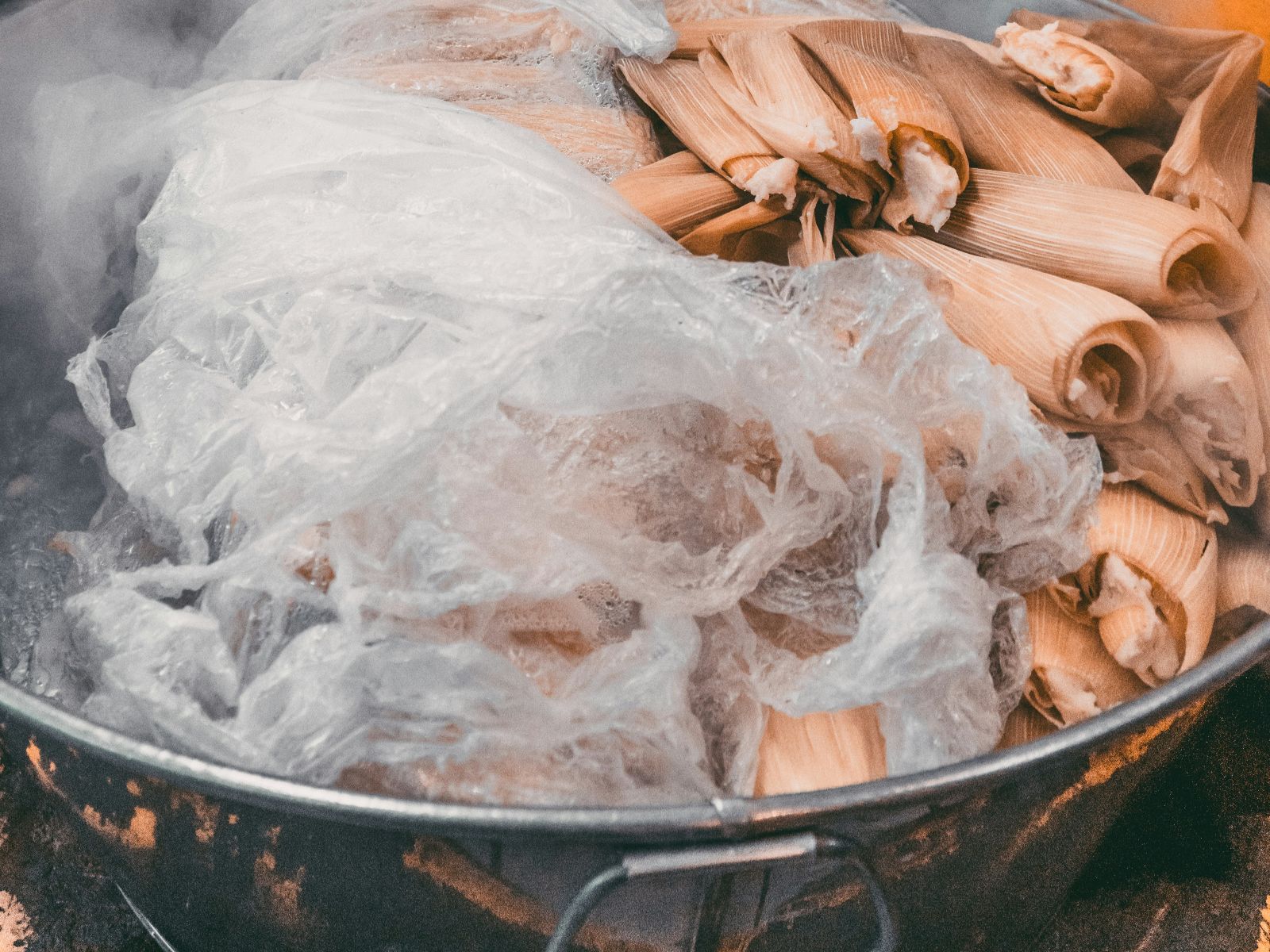 Rondreis Mexico, Valladolid, Op de fiets langs cenotes en de Maya-cultuur, kraam met tamales