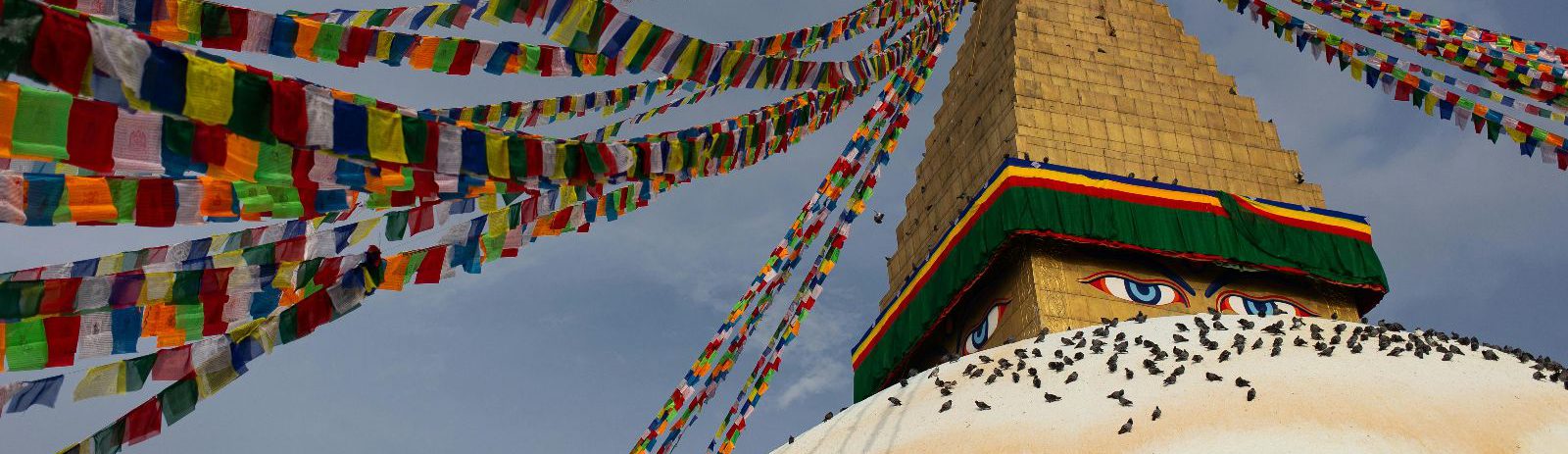Rondreis-Nepal-Kathmandu-Boudhanath-Stupa-in-Kathmandu-close-up-aspect-ratio-1512-438