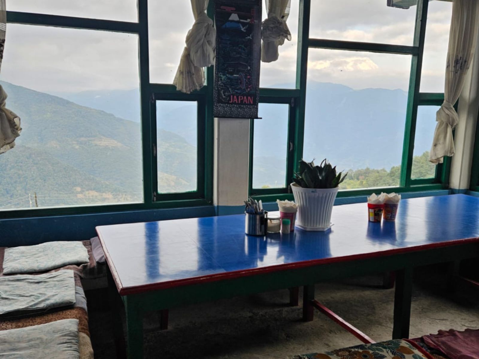 Rondreis Nepal, Trekking Lodges, eetgedeelte
