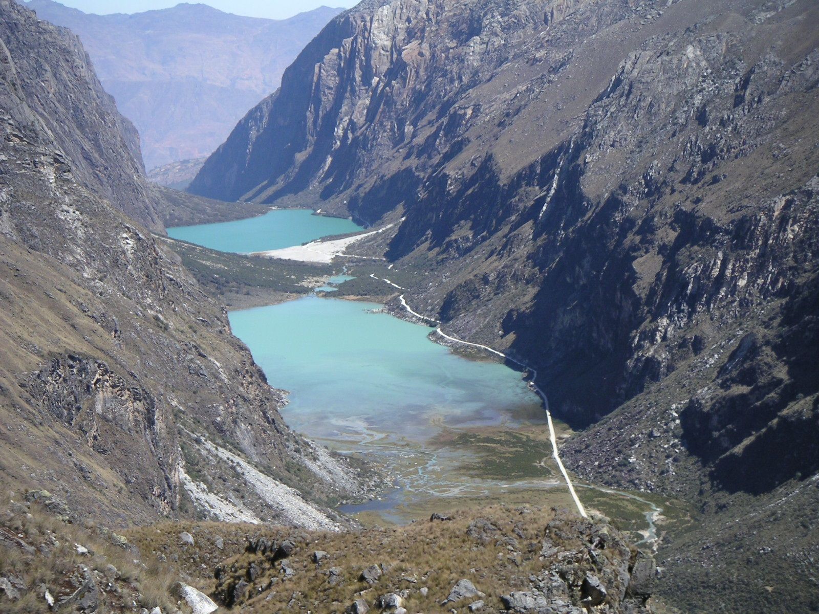 Rondreis Peru, Huaraz, excursie bezoek aan Quebrada Llanganuco, overzicht vallei