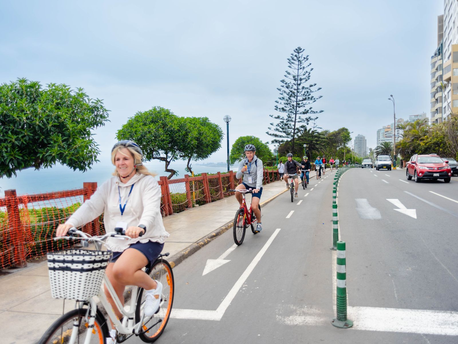 Rondreis Peru, Lima, gastronomische fietstour, fietsen in de straat