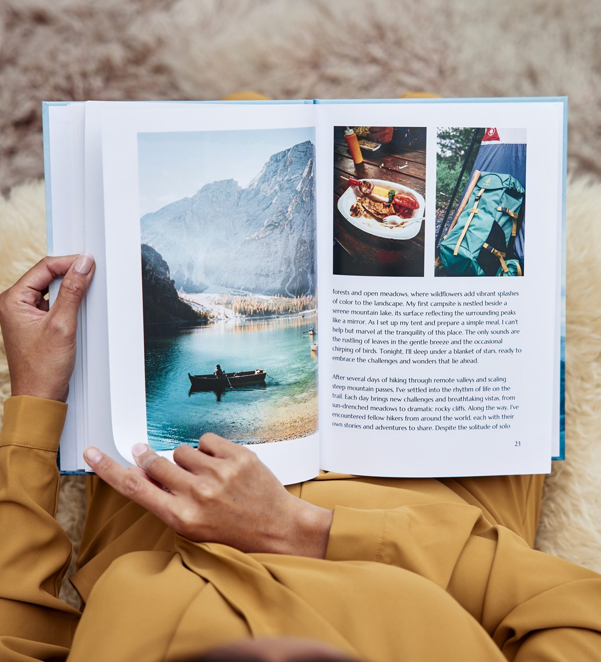Travel-Diaries-vrouw-met-boek