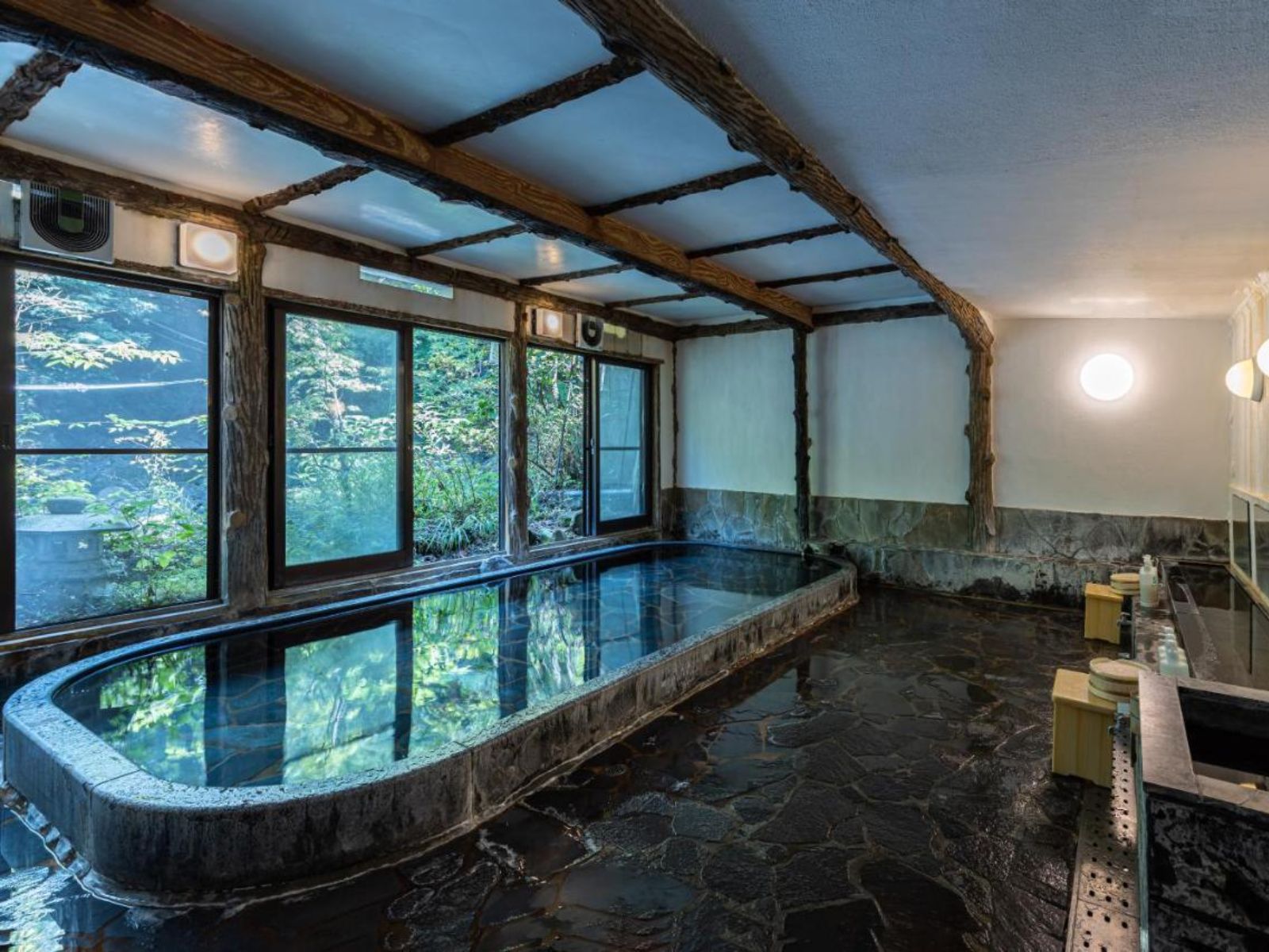 Rondreis Japan, Ichinoyu Honkan, Japanse Onsen