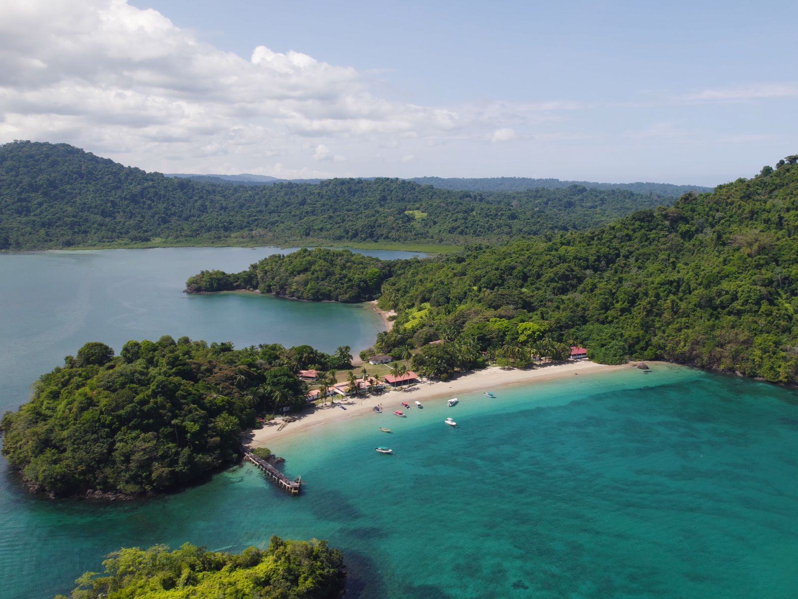 Rondreis Panama, Santa Catalina, Snorkelen in Coiba National Park, baai