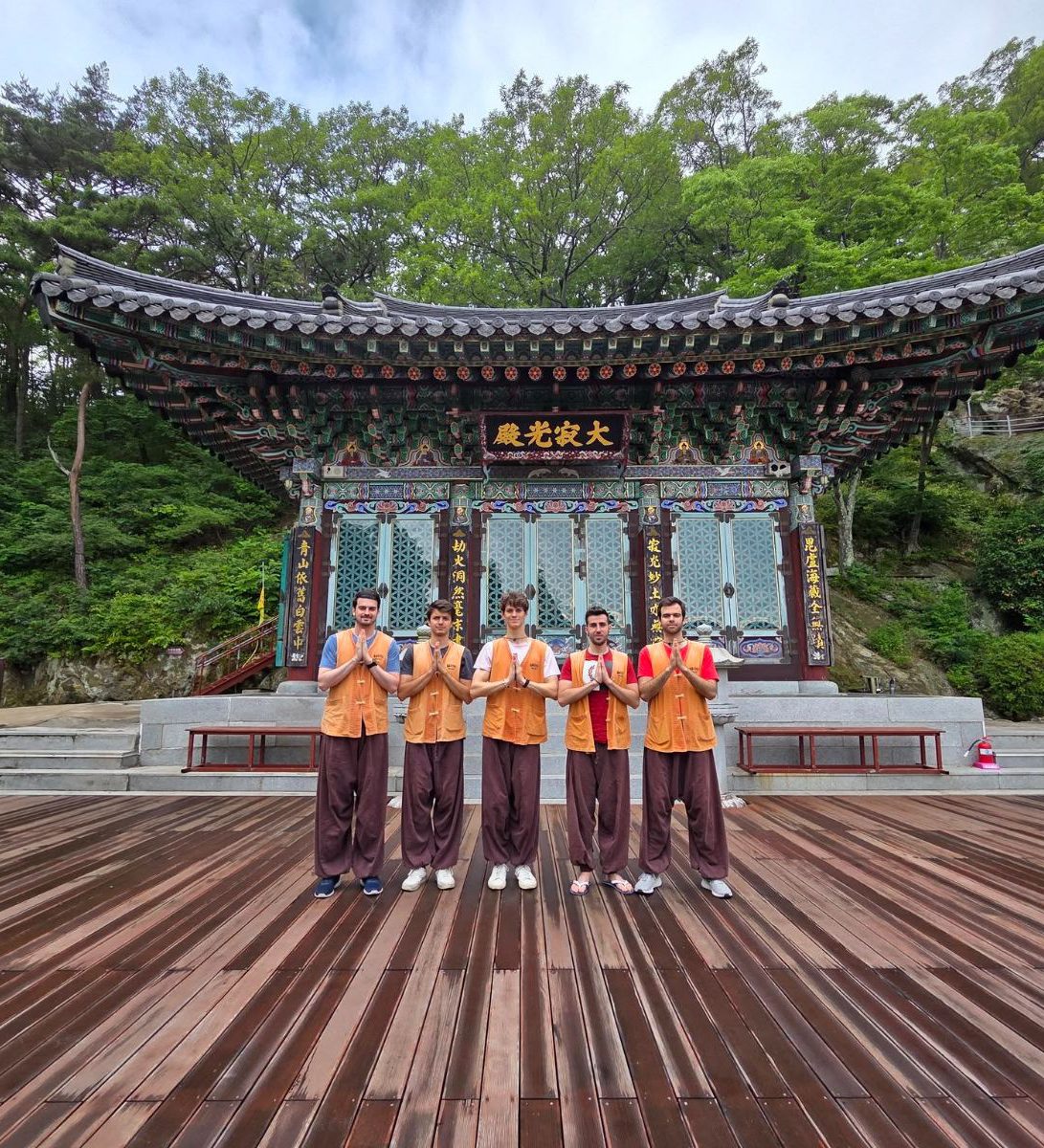 Rondreis Zuid-Korea, Golgulsa Temple, Klein tempelgebouw buitenaanzicht