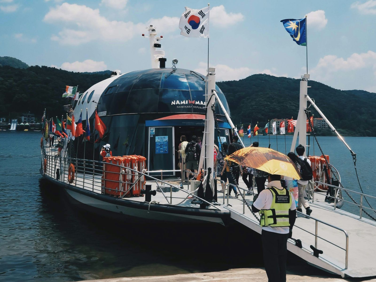 Rondreis Zuid-Korea, Nami Island, Pont naar het eiland