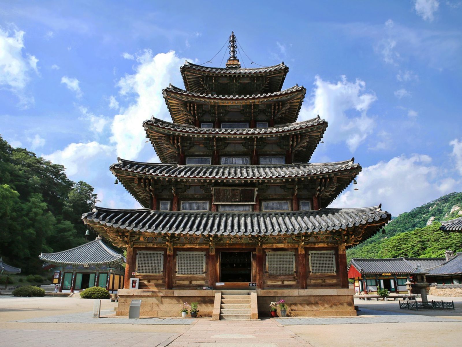 Rondreis Zuid-Korea, Songnisan National Park, Beopjusa tempel