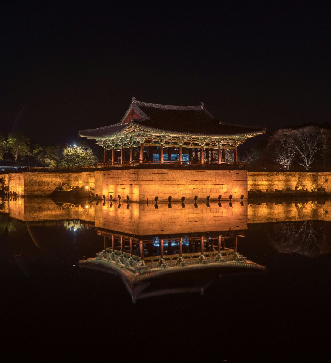 Rondreis Zuid-Korea, excursie Gyeongju dagtour, Donggung Palace en Wolji vijver bij nacht
