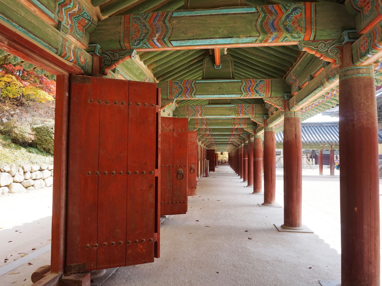 Rondreis Zuid-Korea, excursie Gyeongju dagtour, bulguksa temple houtschilderwerk
