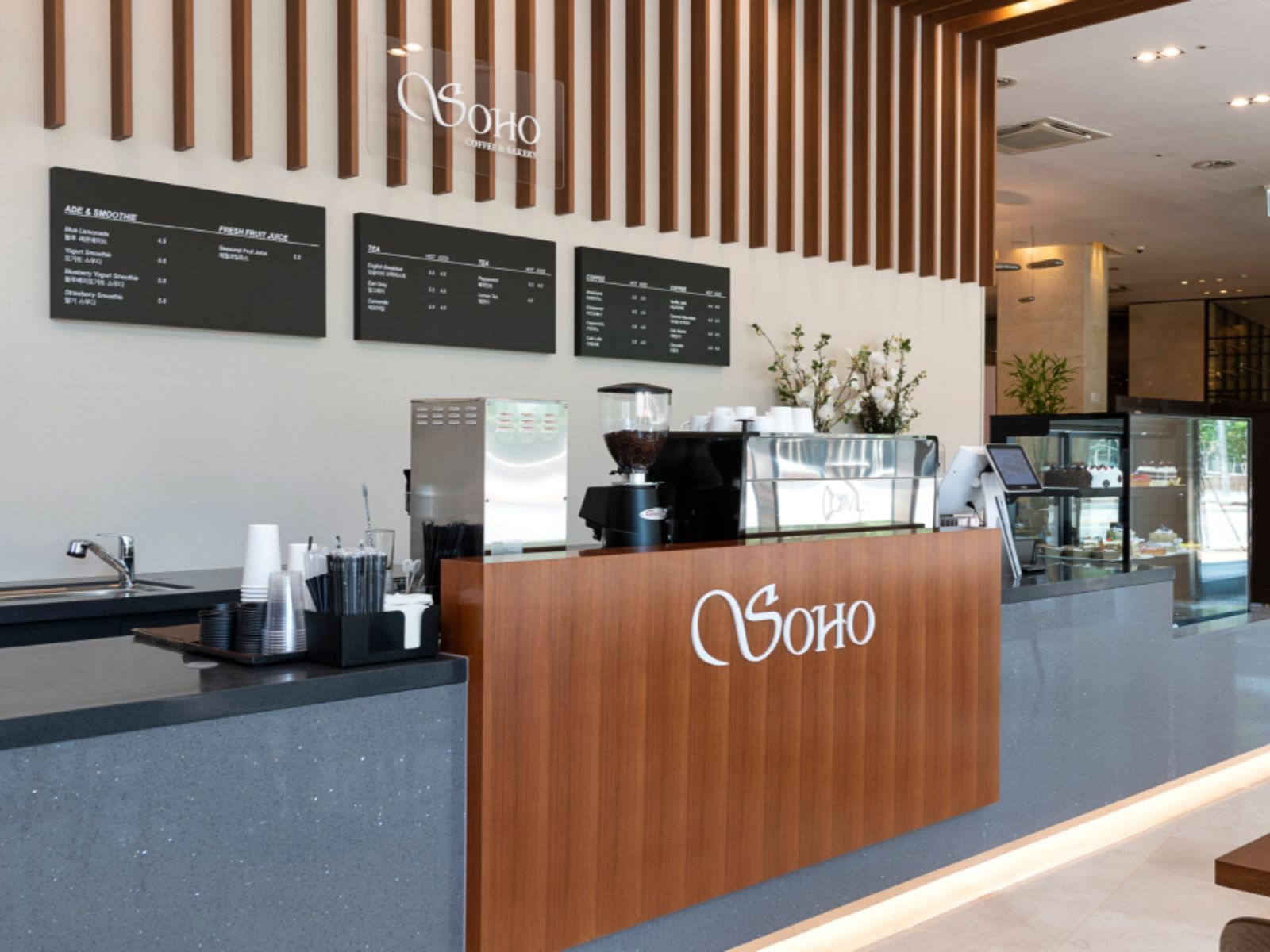 rondreis zuid-korea, seoul, stanford hotel seoul, koffiebar