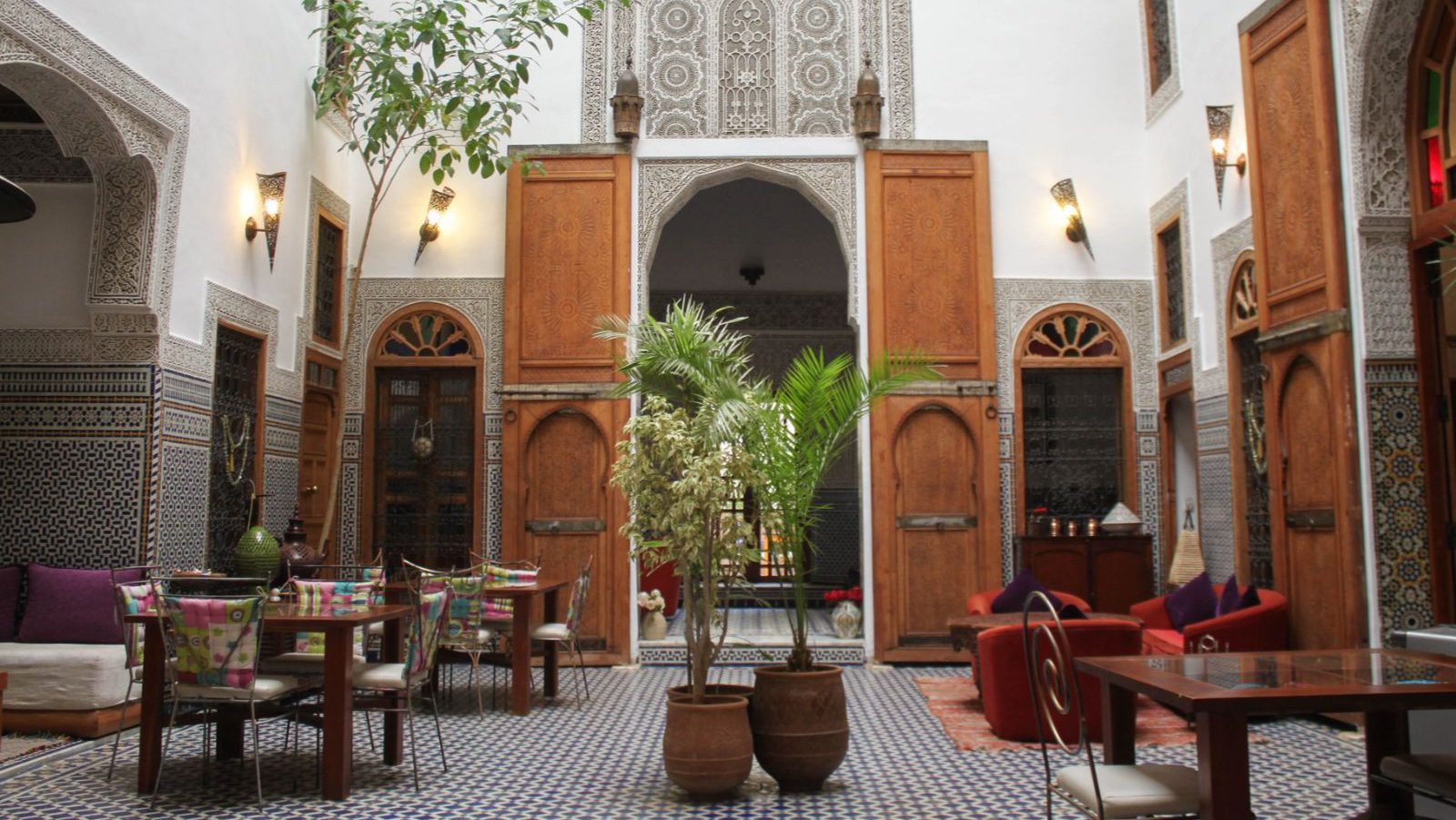 Rondreis Marokko, Fès, Riad La Clé de Fès, zitgedeelte lobby