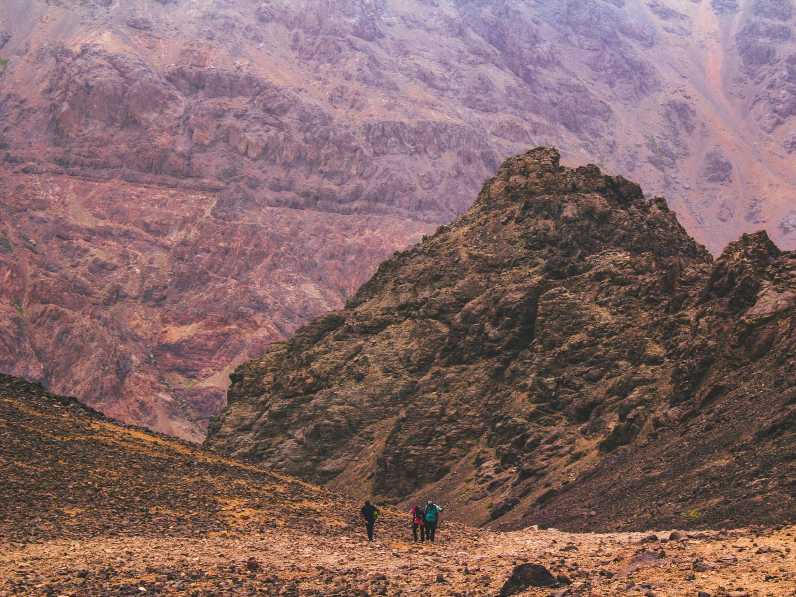 Rondreis Marokko, Tizi Oussem en Toubkal, hikers in bergen