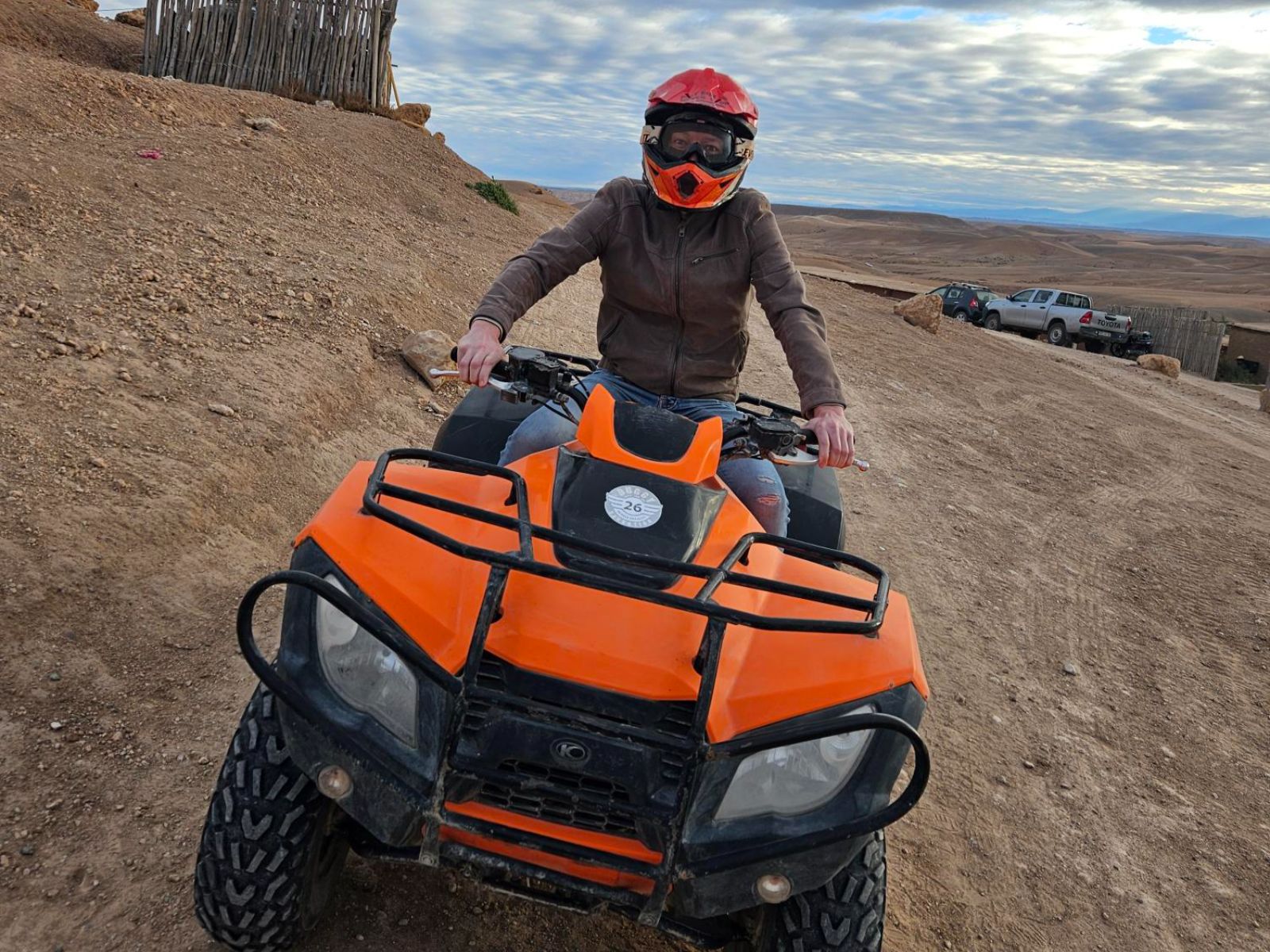 Rondreis Marokko, Zagora, excursie Quad avontuur, vrouw op Quad bike