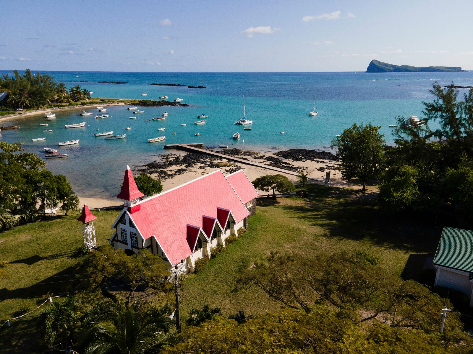 Rondreis Mauritius, Noordkust, Cap Malheureux, Red Roof Chapel