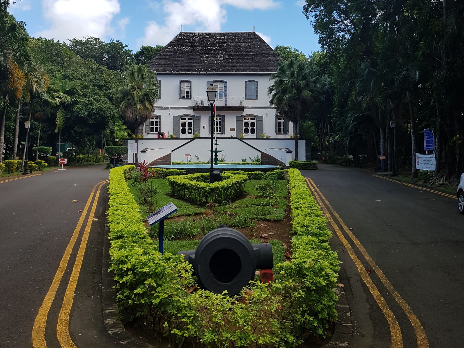 Rondreis Mauritius, Oostkust, Mahébourg, Buitenaanzicht van museum