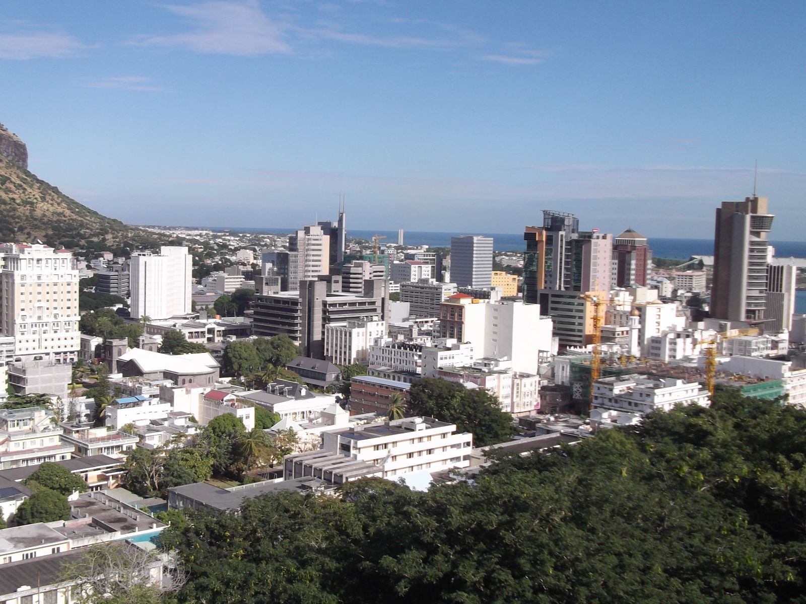 Rondreis Mauritius, Port Louis, hoogbouw in de stad