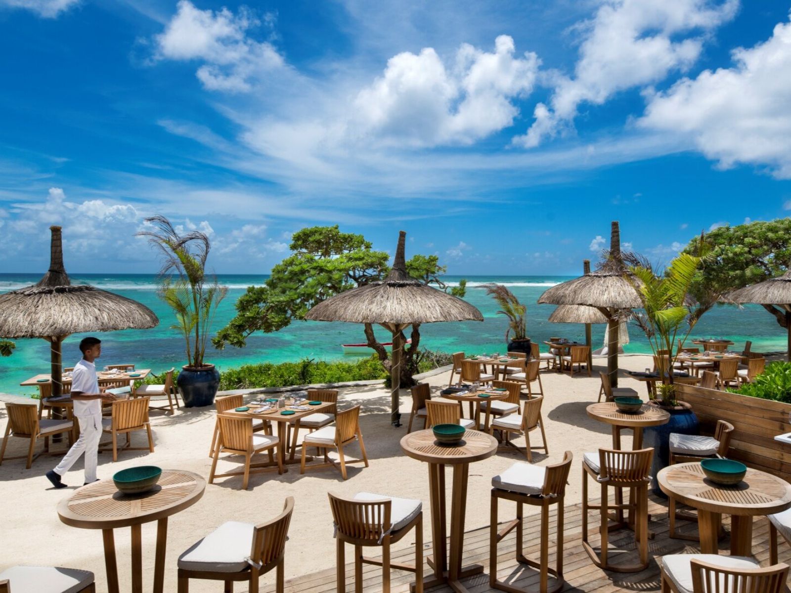 Rondreis Mauritius, Poste Lafayette, La Maison d'Ete Boutique Hotel, terras aan het water