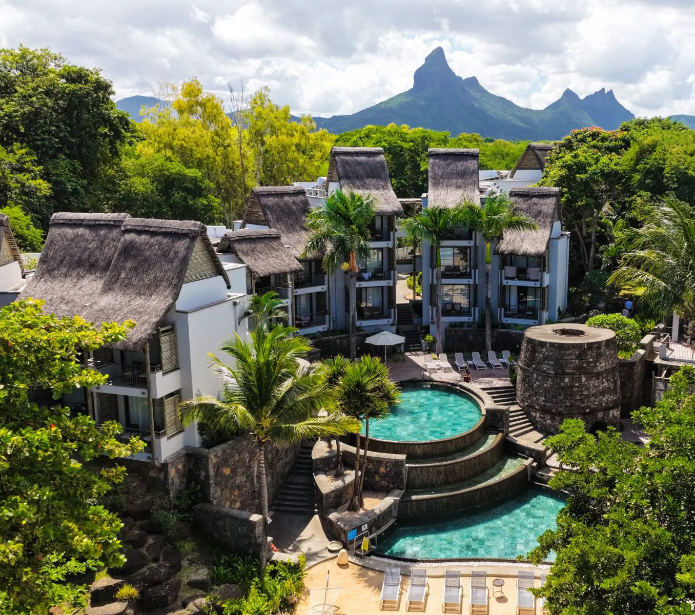 Rondreis Mauritius, Tamarin, Tamarina Golf & Spa Resort, vooraanzicht hotel
