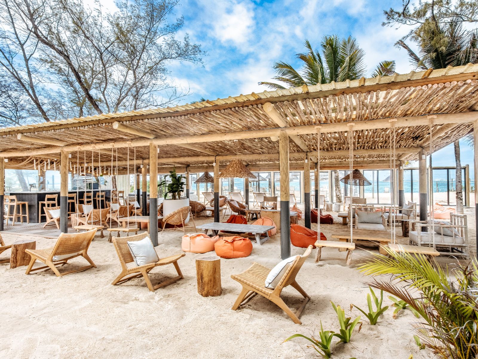 Rondreis Mauritius, Trou D’Eau Douce, Friday Attitude, beach bar