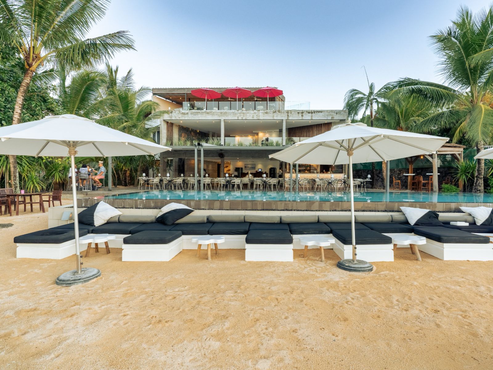 Rondreis Mauritius, Trou aux Biches, Mystik Lifestyle Boutique Hotel, vooraanzicht accommodatie