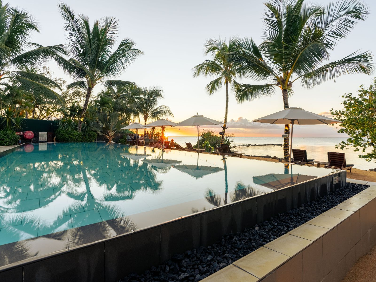 Rondreis Mauritius, Trou aux Biches, Mystik Lifestyle Boutique Hotel, zwembad