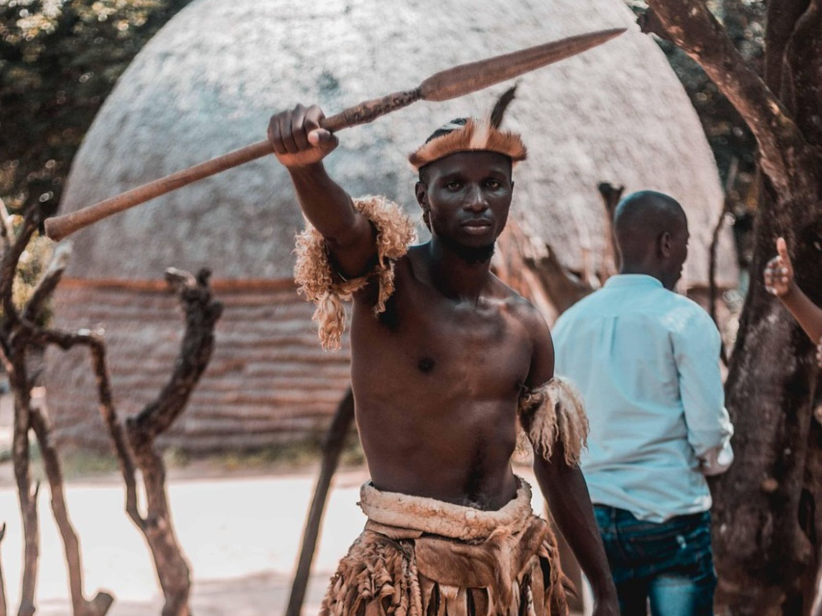 Rondreis Zuid-Afrika, St. Lucia, Zulu Village Tour, traditionele kledij