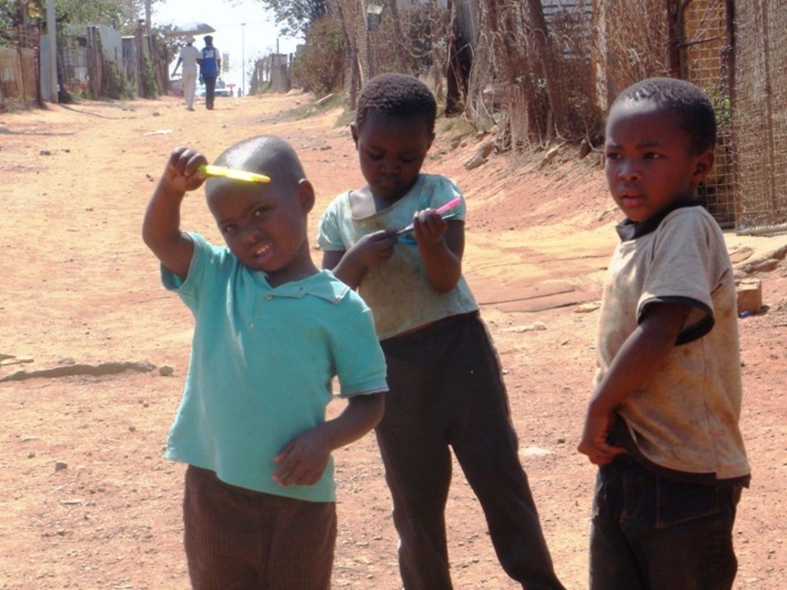 Rondreis Zuid-Afrika, excursie township and robben island, township kinderen