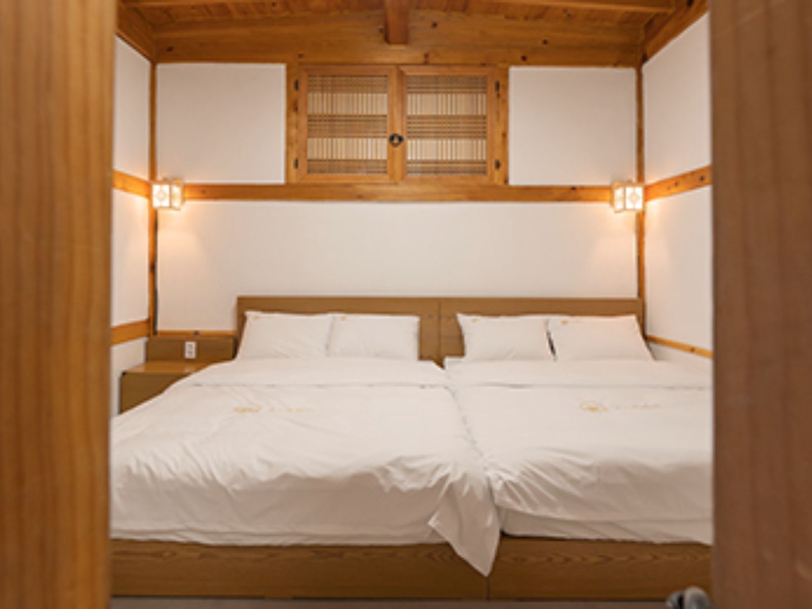 Rondreis Zuid-Korea, Jirisan, O Stay Glamping, Hanok groepkamer met twee tweepersoonsbedden