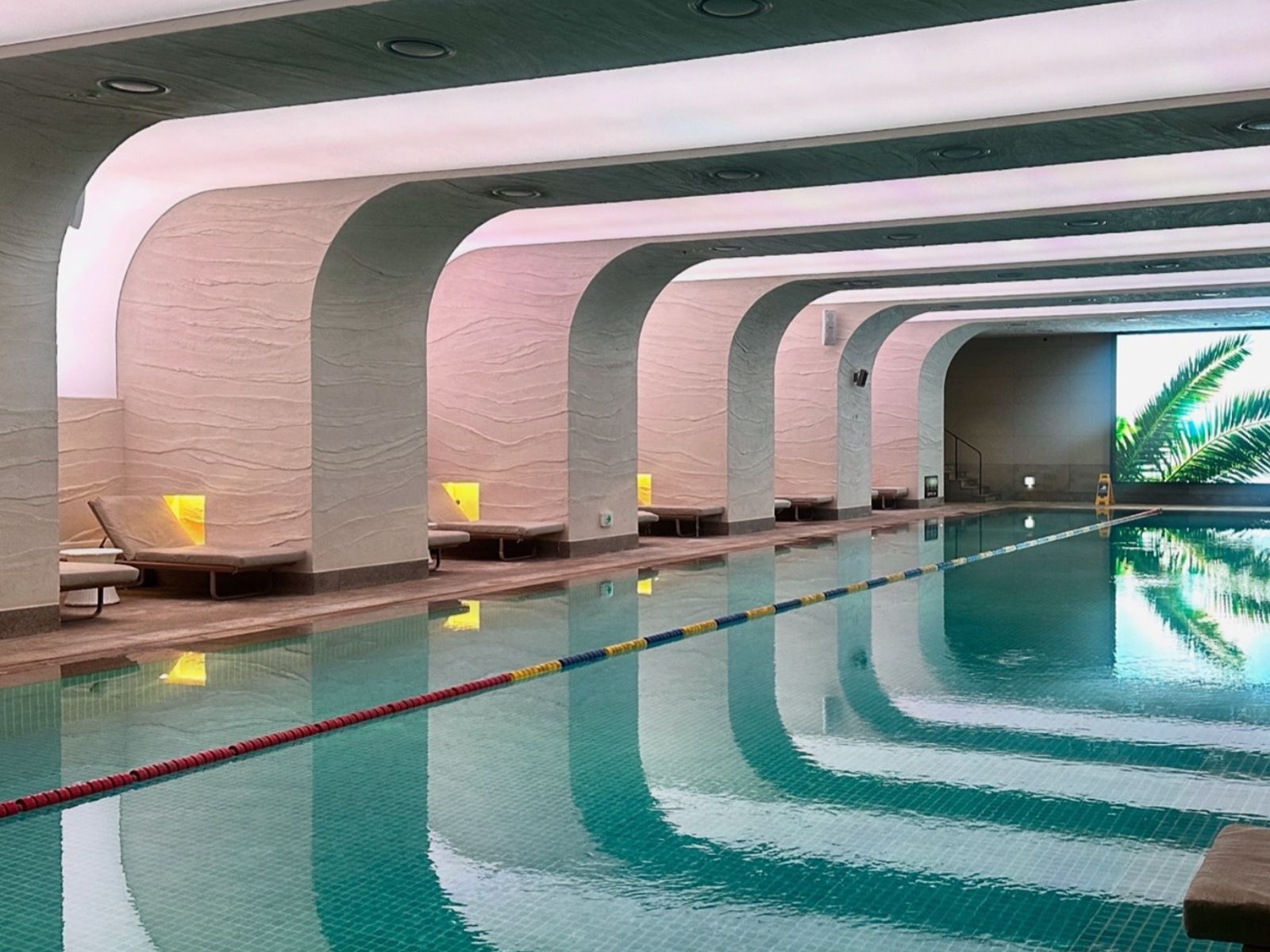Rondreis Zuid-Korea, Mondrian Seoul Itaewon, Seoul, Binnenzwembad