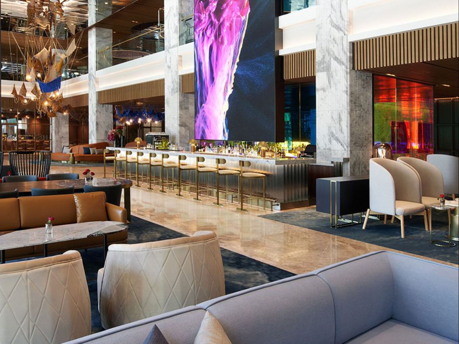 Rondreis Zuid-Korea, Mondrian Seoul Itaewon, Seoul, Restaurant met barstoelen en banken