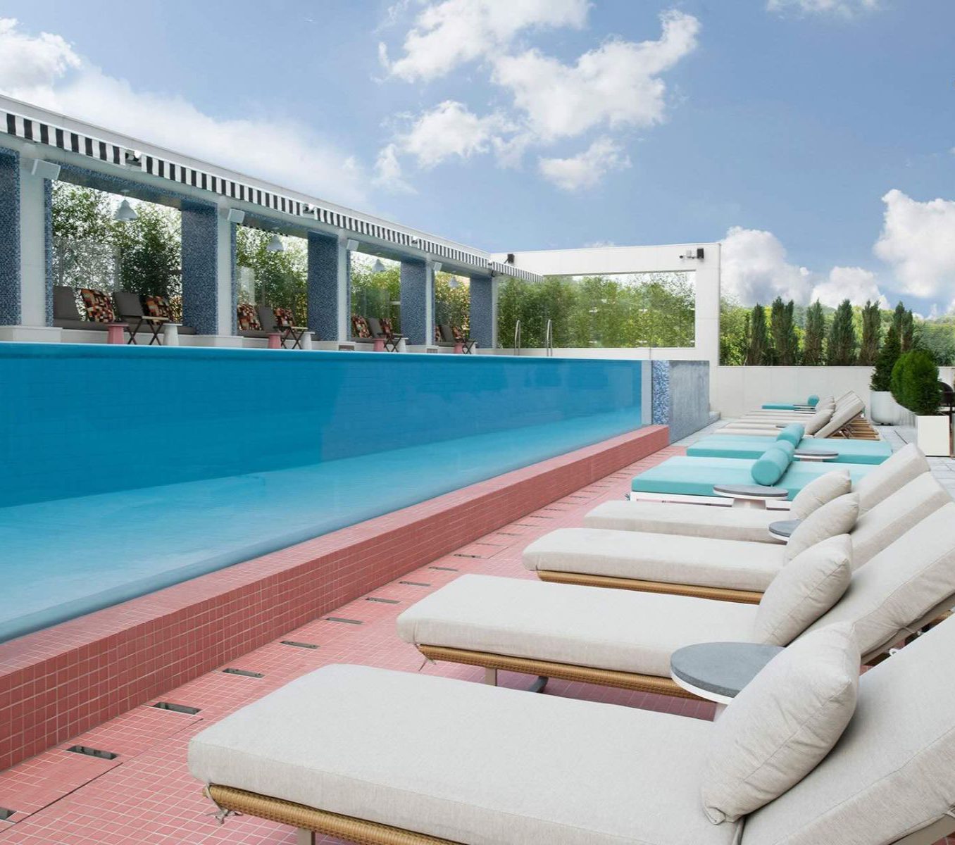 Rondreis Zuid-Korea, Mondrian Seoul Itaewon, Seoul, Rooftop zwembad