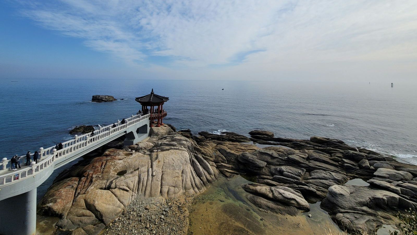 Rondreis Zuid-Korea, Sokcho, tempel bij kust