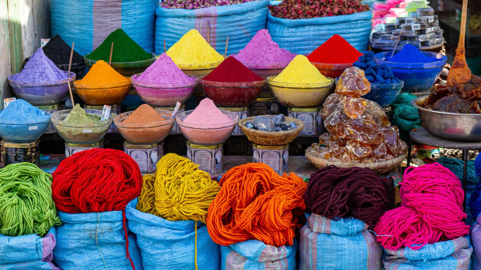 Rondreis Marokko , Marrakech, soukh kruiden en wol