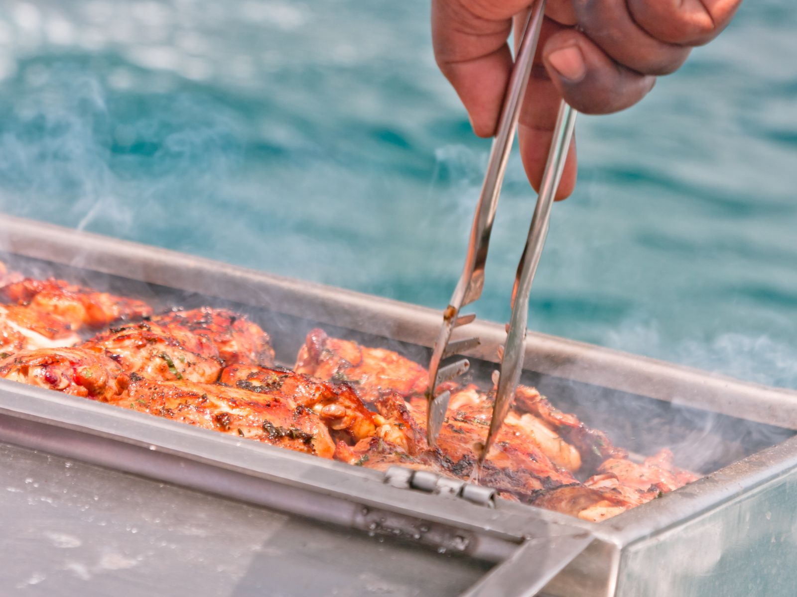 Rondreis Mauritius, Grand Baie, Excursie Cruise naar de Northern Islands, BBQ op de boot