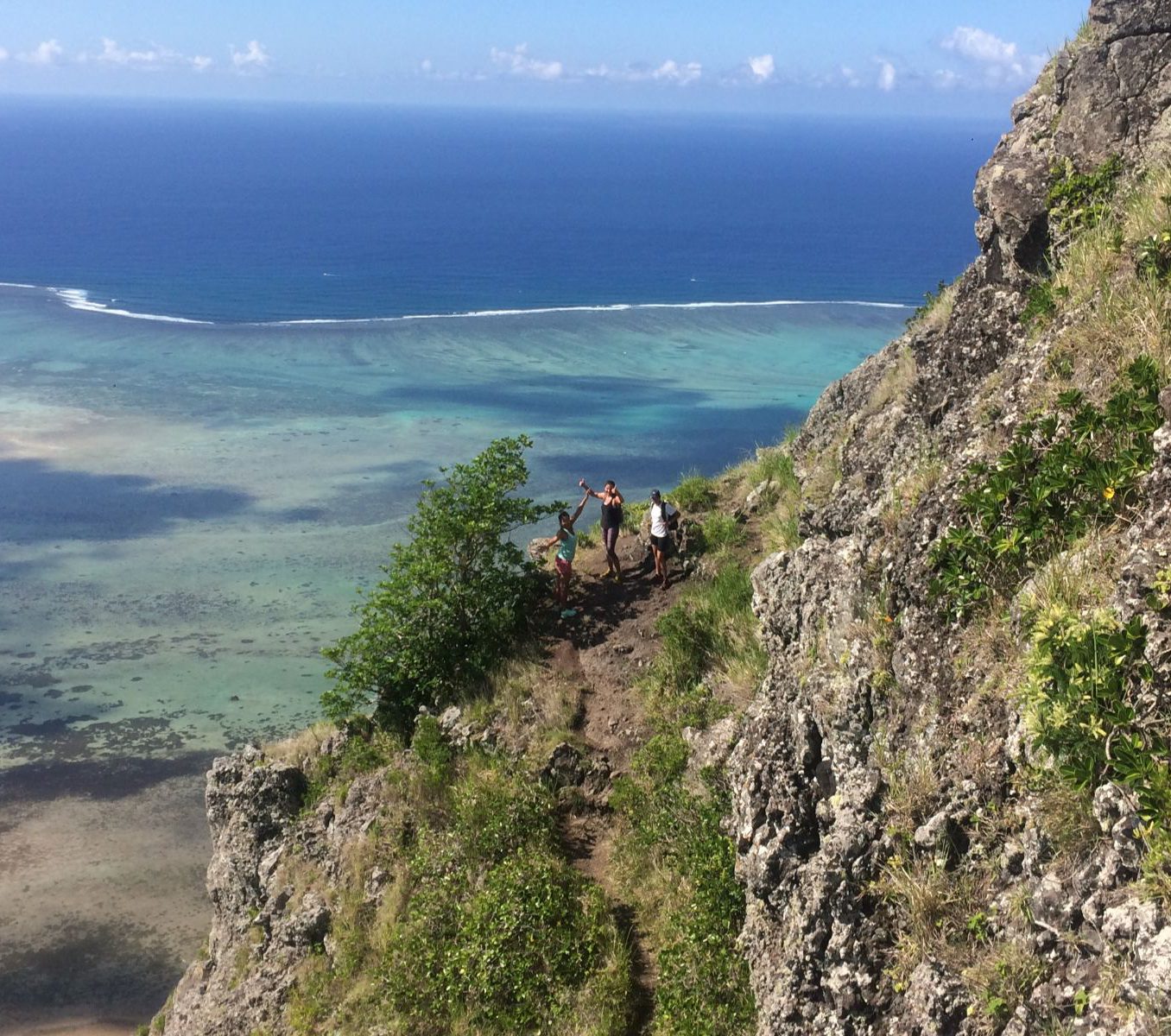 Rondreis Mauritius, Le Morne, Excursie Hiking le Morne, hikers bij Le Morne