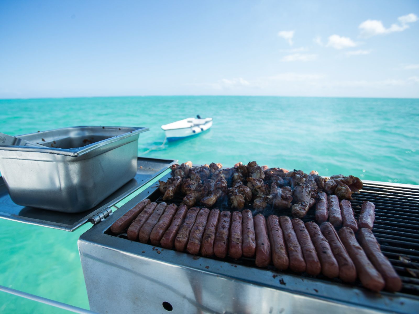 Rondreis Mauritius, Trou d'eau Douce, Excursie Turquoise Cruise naar Ile aux Cerfs, BBQ op de boot