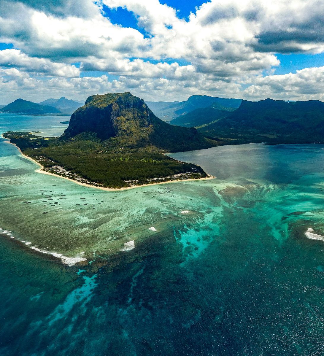 Rondreis Mauritius, Westkust, Le Morne, onderwater waterval