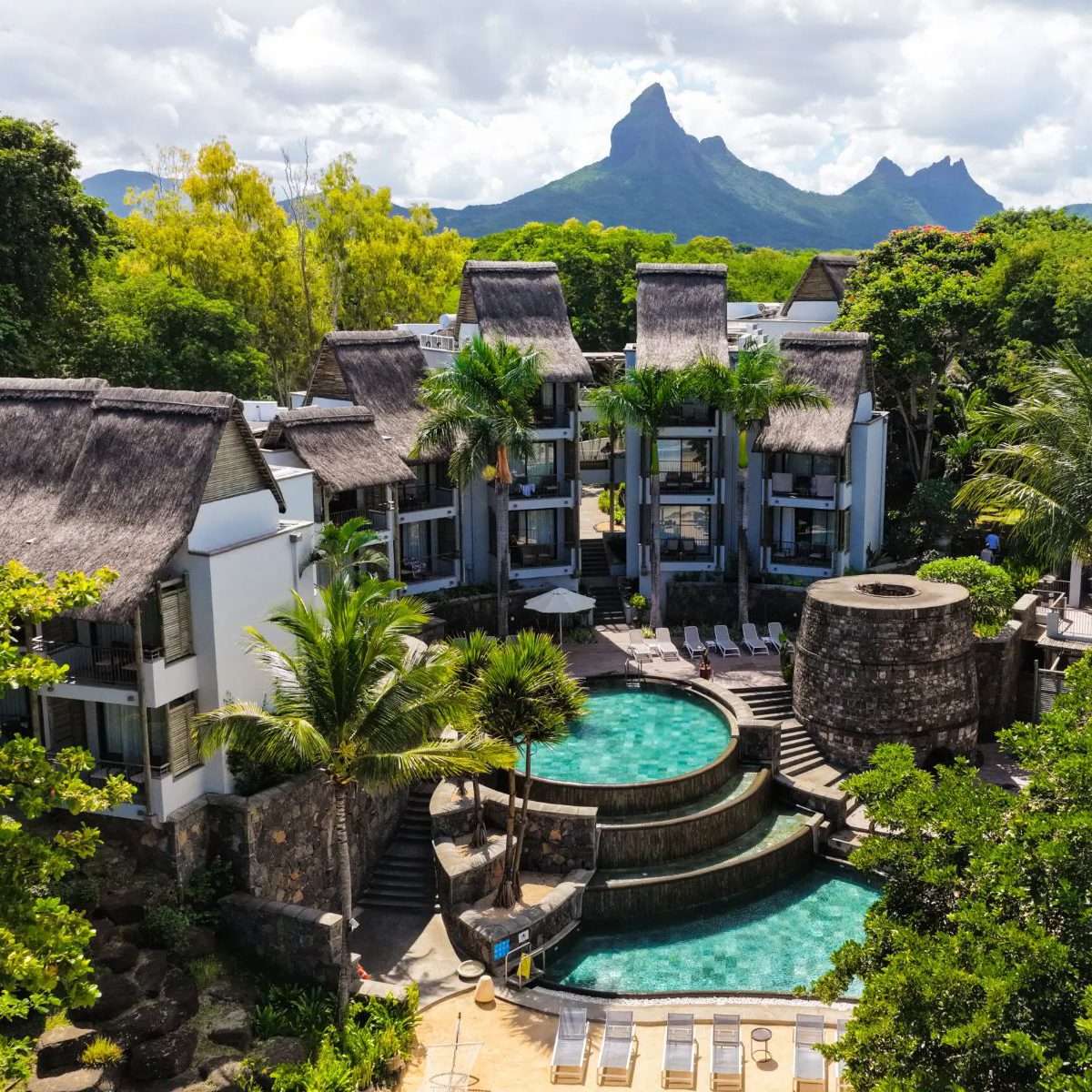 Rondreis-Mauritius-Tamarin-Tamarina-Golf-Spa-Resort-vooraanzicht-hotel-aspect-ratio-282-282