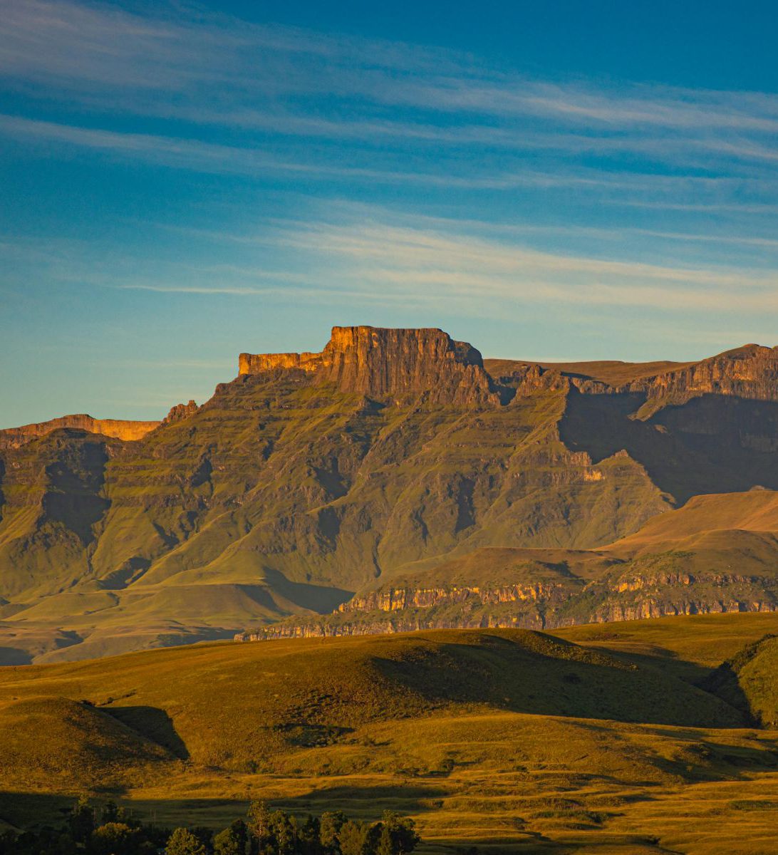 Rondreis Zuid-Afrika, Drakensbergen, zijaanzicht gebergte