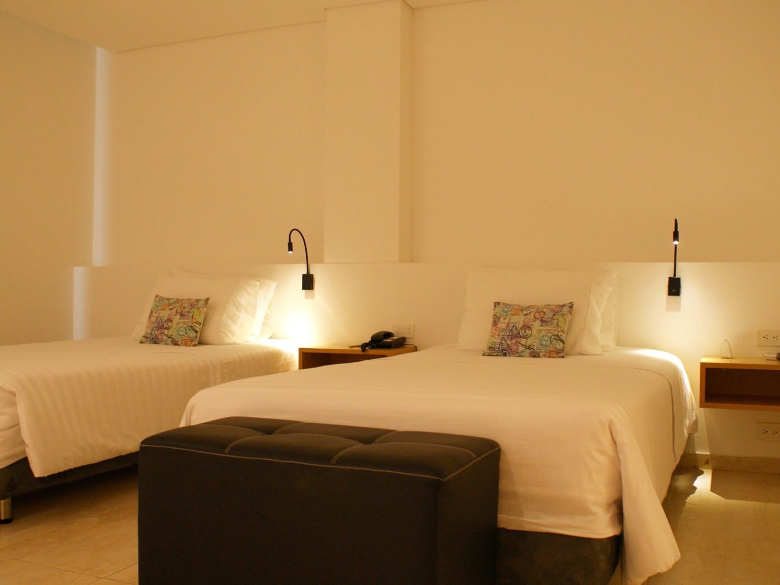 Rondreis Colombia, Santa Marta, Hotel del Mar, slaapkamer