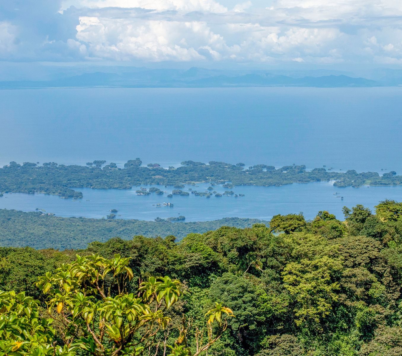Rondreis Nicaragua, Granada, excursie varen Las Isletas, luchtfoto eilandjes