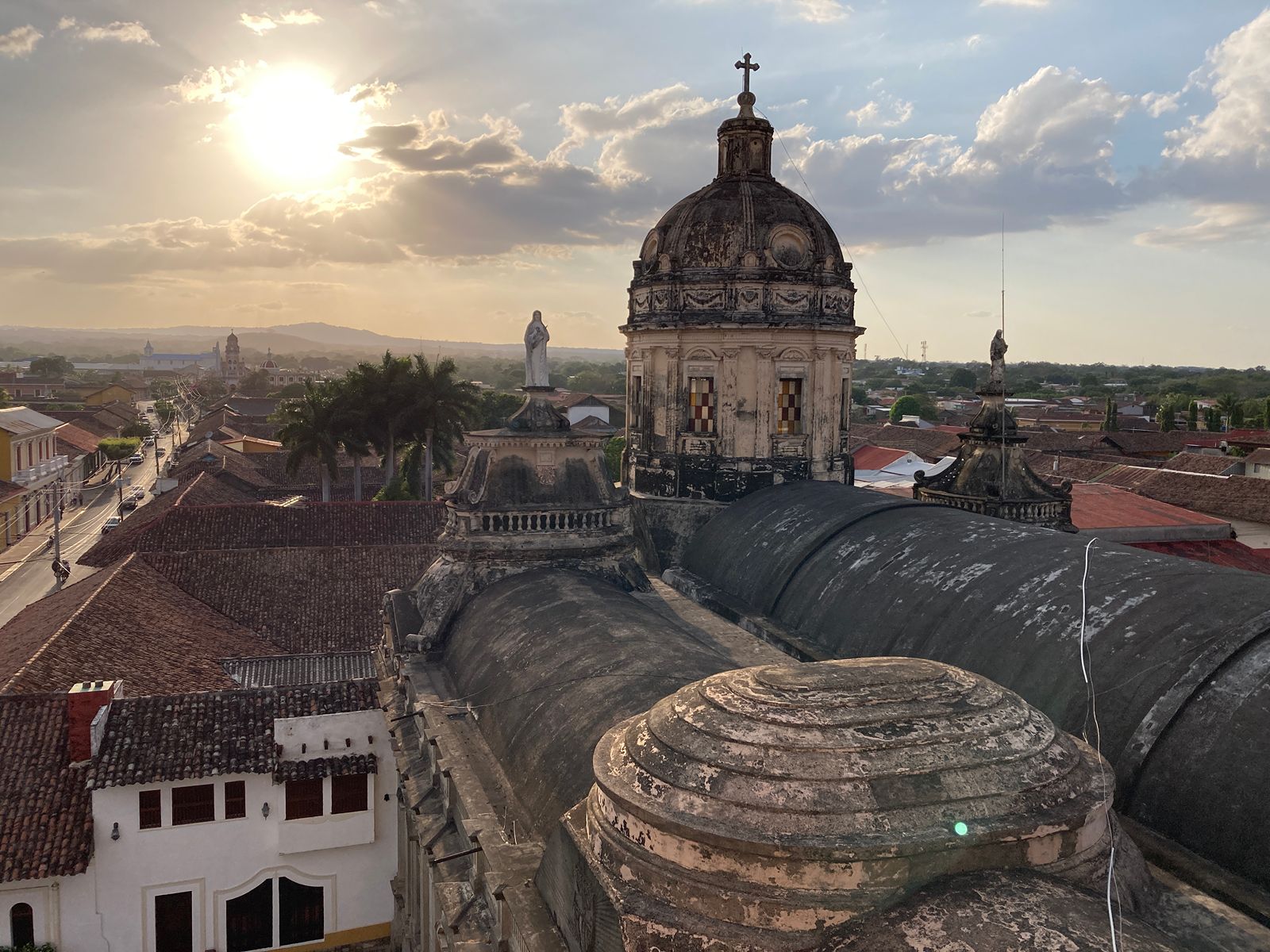 Rondreis Nicaragua, Granada, excursie wandeling door koloniaal Granada, uitzicht vanaf La Merced-kerk