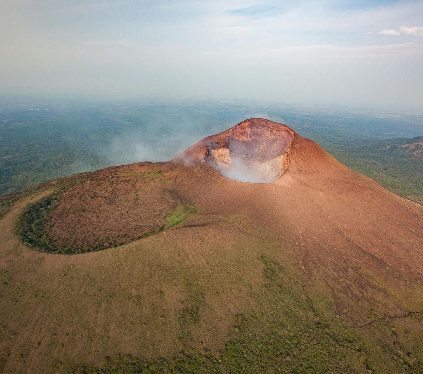 Rondreis Nicaragua, Leon, excursie beklim de Telica vulkaan, luchtfoto
