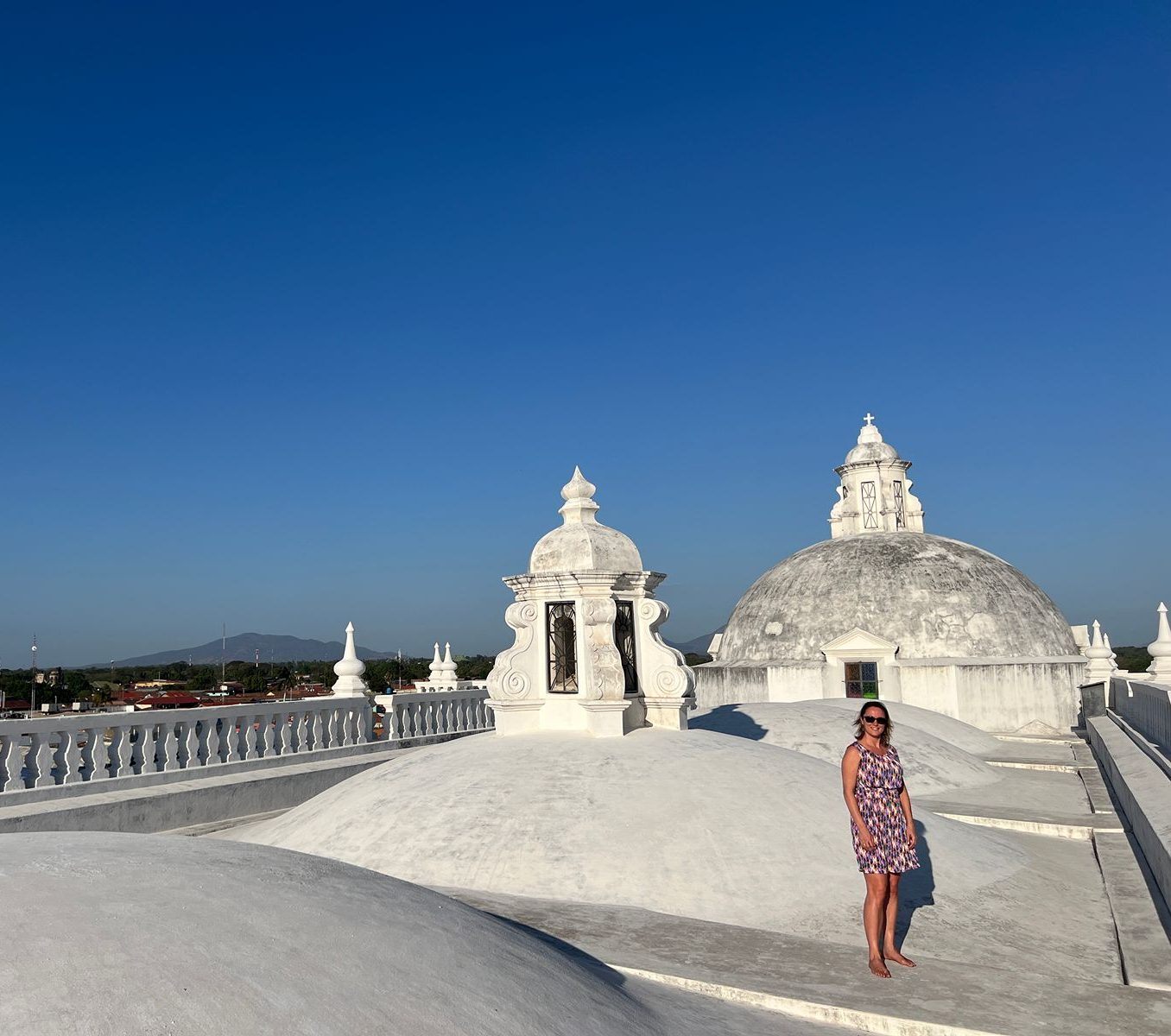 Rondreis Nicaragua, Leon, op dak kathedraal