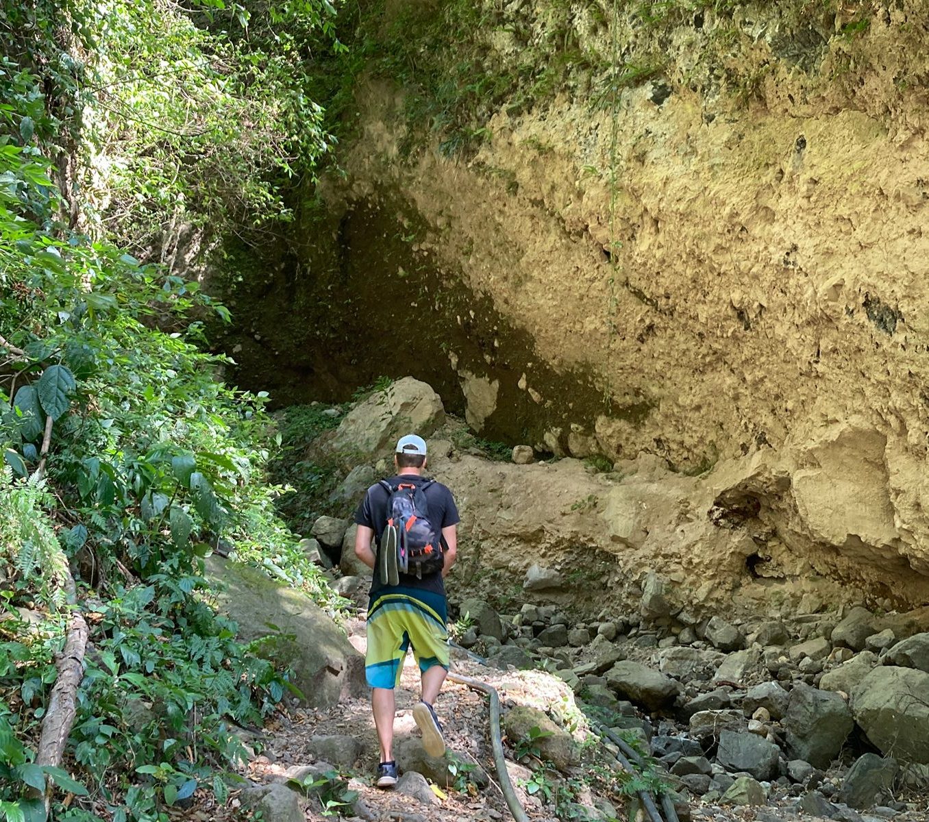 Rondreis Nicaragua, Ometepe Island, excursie hike San Ramon waterval, wandelpad