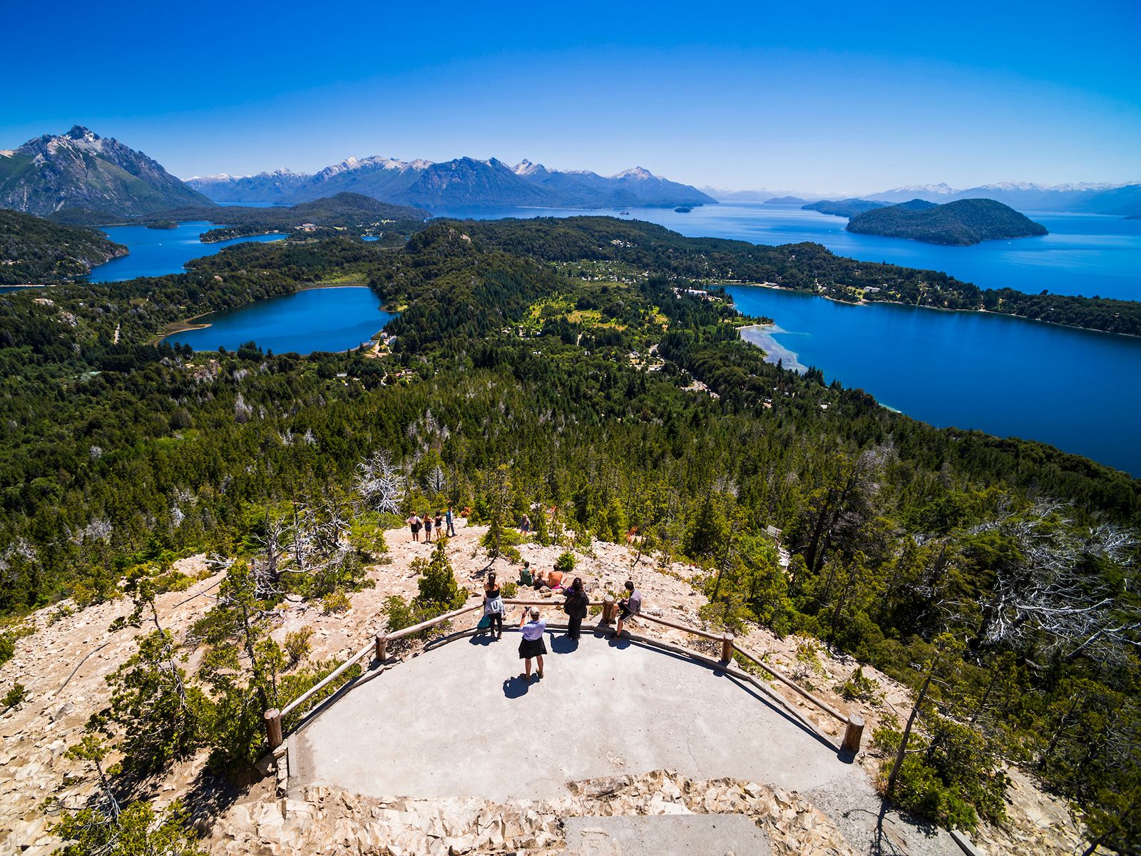 Rondreis Argentinië, Bariloche, uitzicht over blauwe meren